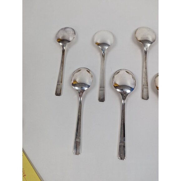Oneida GRENOBLE Prestige Silverplate Flatware Silverware Set 8 Soup Spoons - Picture 6 of 7